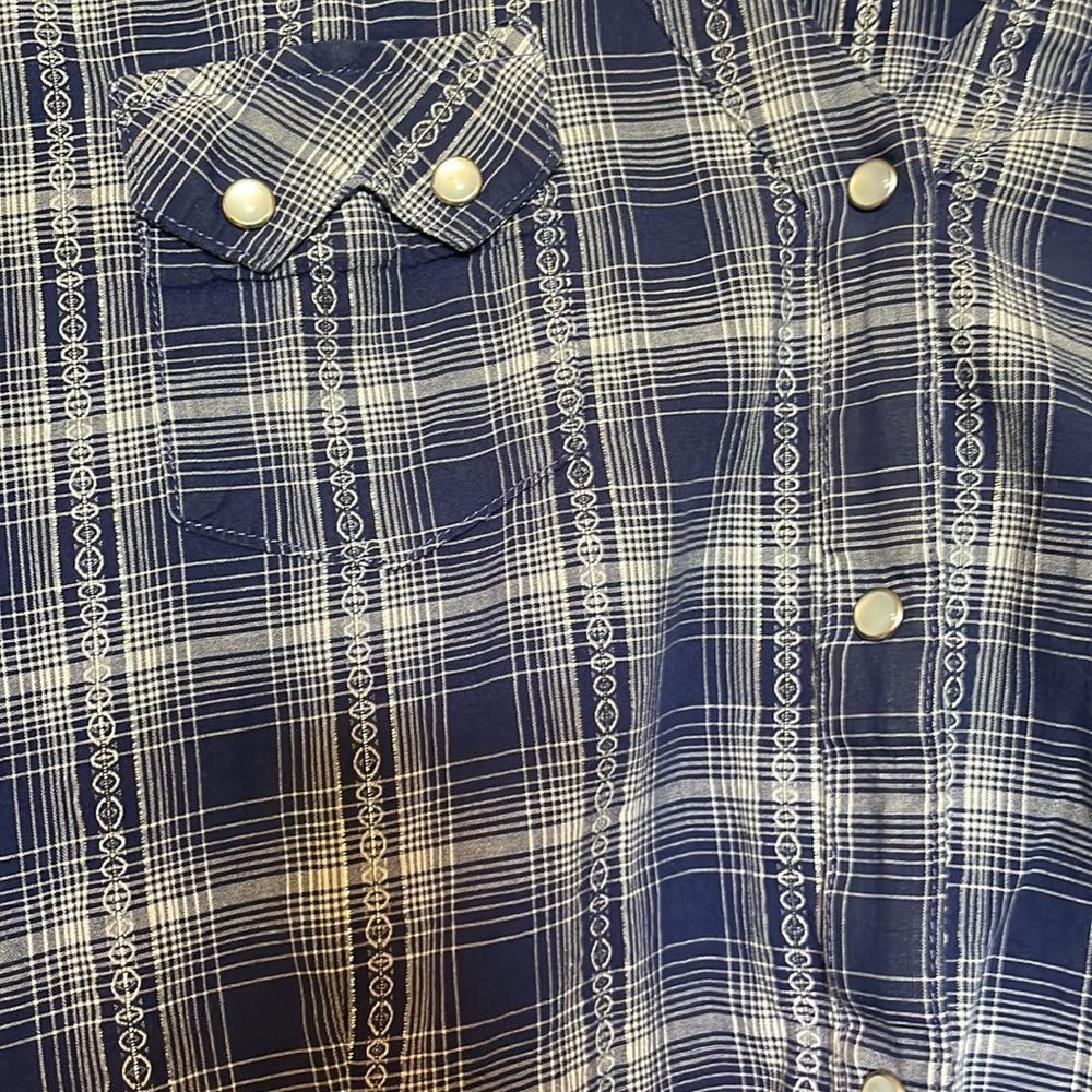 Wrangler L snap button down - Picture 2 of 3